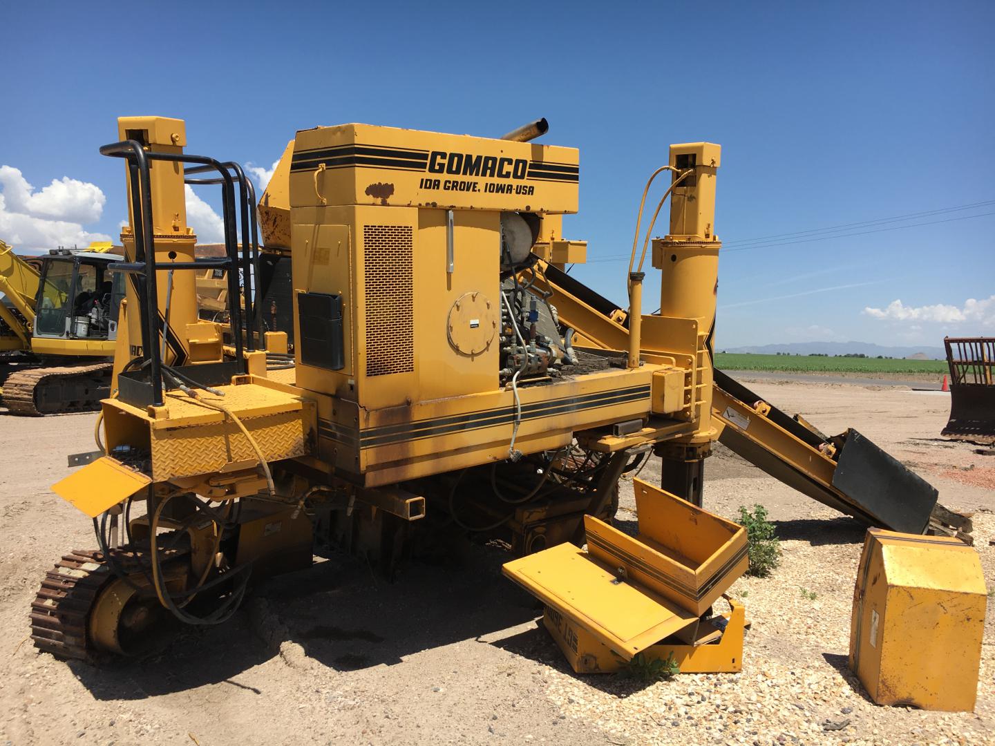 ./imagenes/INVOICE/2019/16119/PAVIMENTADORA PARA BORDES COMACO GT-3600 (34).JPG